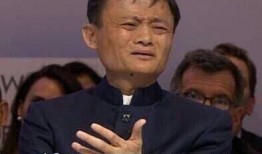 一起吃网红瓜的说说搞笑,一起笑翻餐桌的欢乐时光